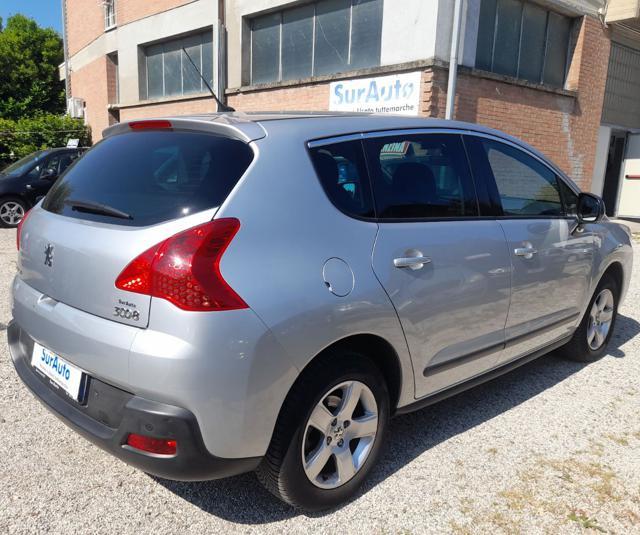 PEUGEOT 3008 HDi Business