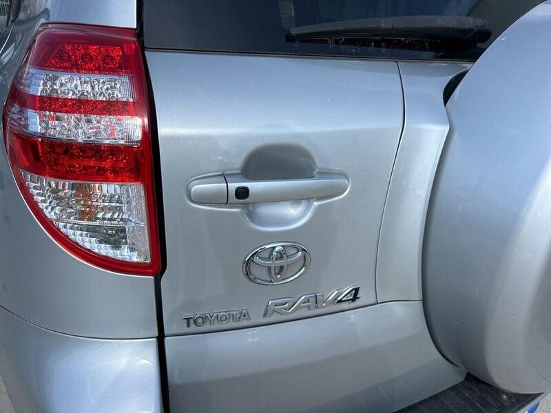 Toyota RAV4 2.2 d-4d Exclusive 150cv