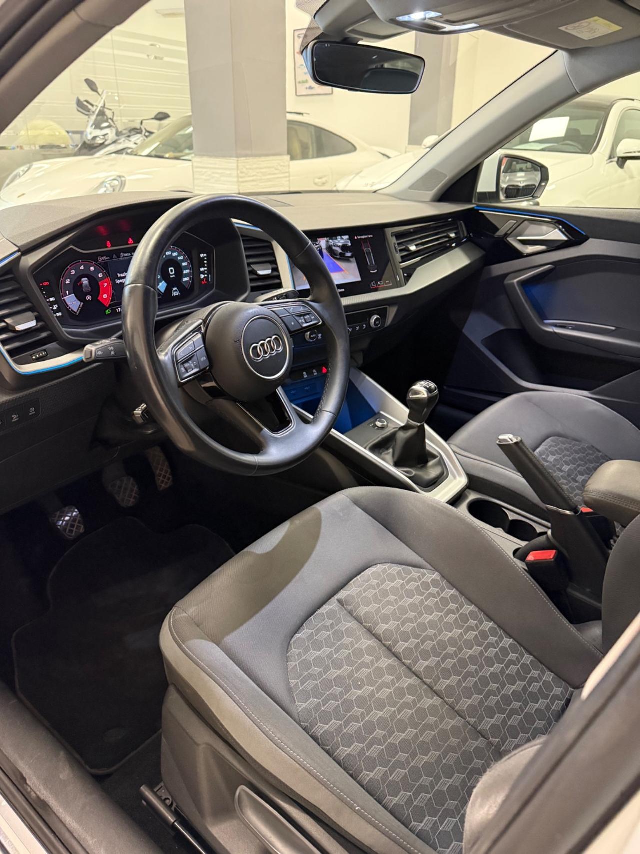 Audi A1 allstreet 35 TFSI Identity Contrast