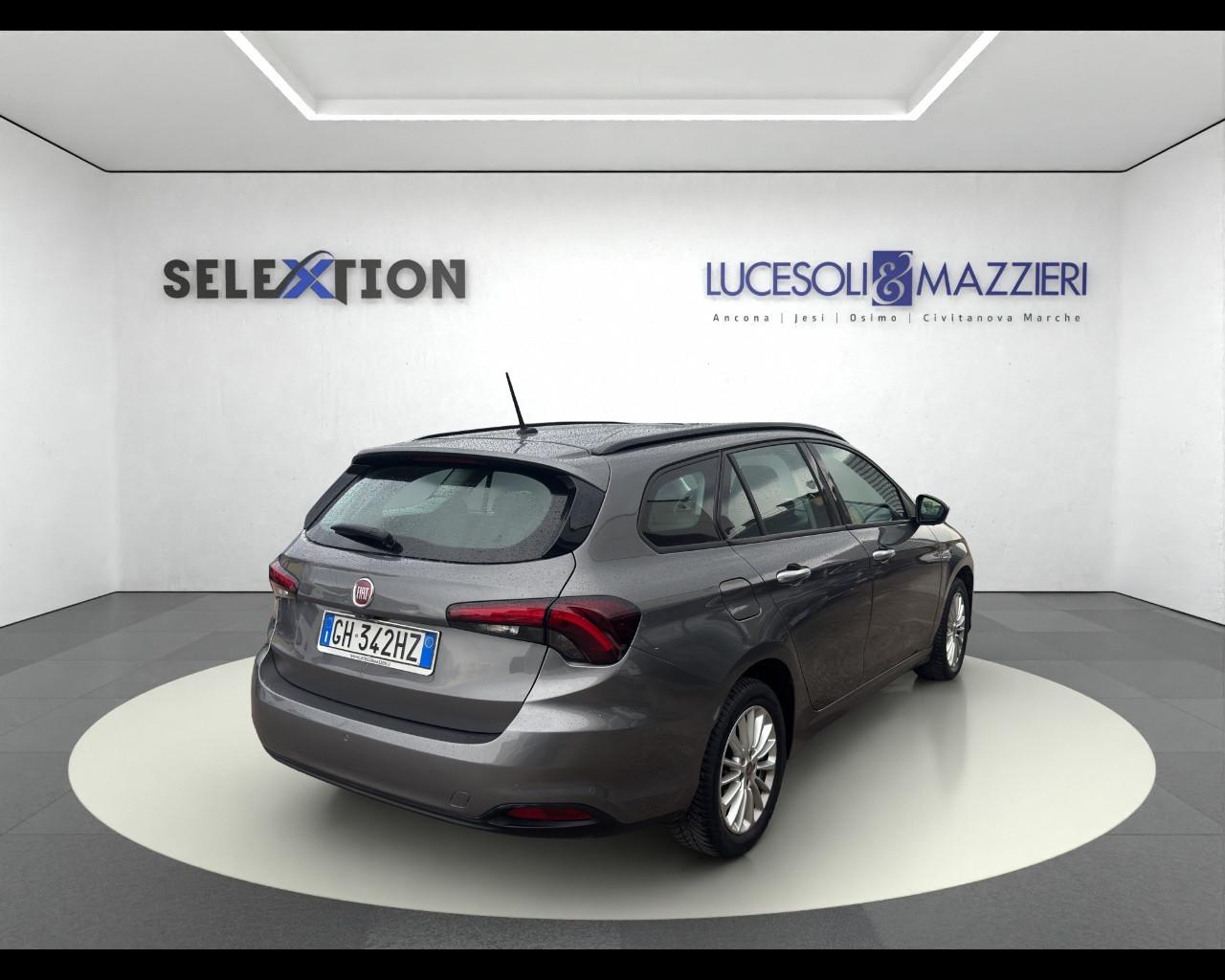 FIAT Tipo (2015-->) - Tipo 1.3 Mjt S&S SW Business