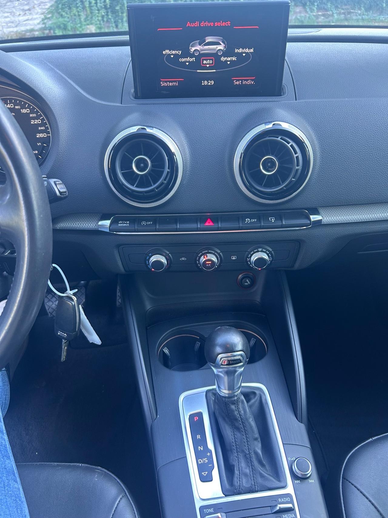 Audi A3 1.6 TDI S tronic Business