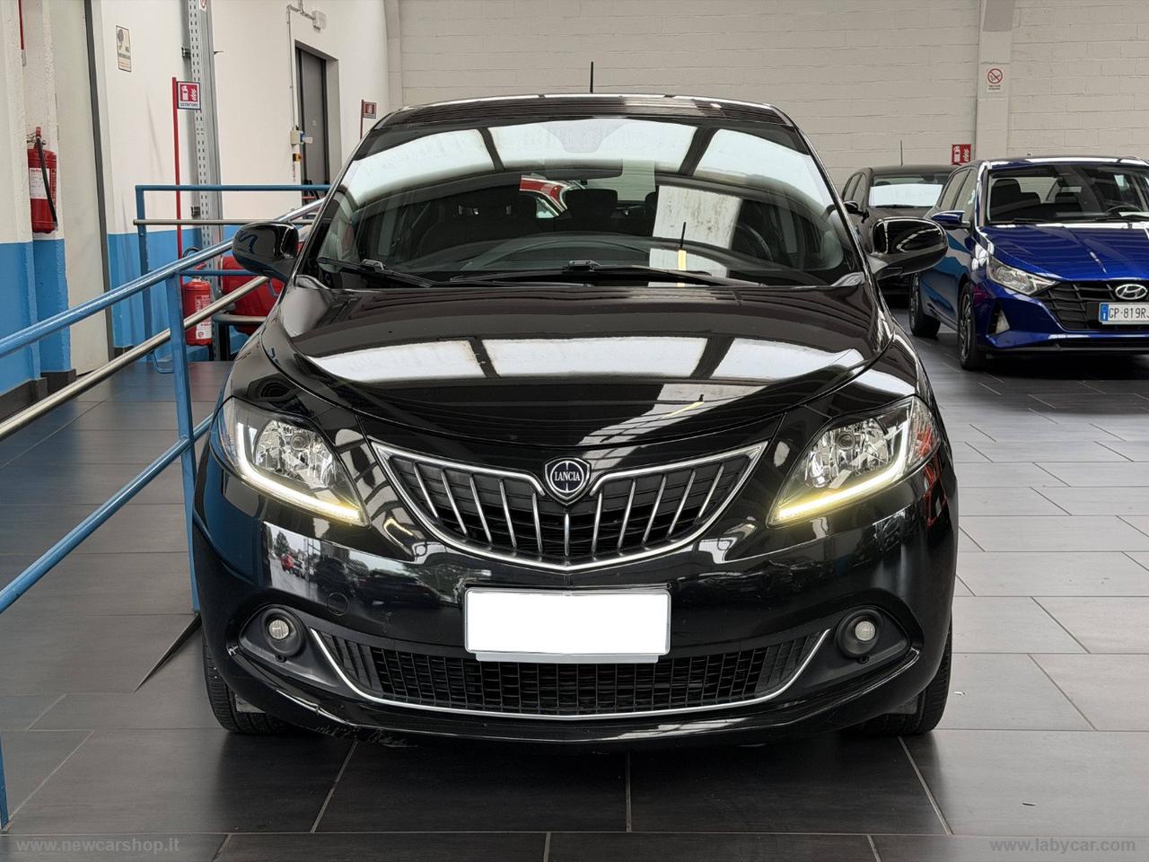 LANCIA Ypsilon 1.0 FireFly 5p.S&S Hybryd Gold NEOPATENTATI