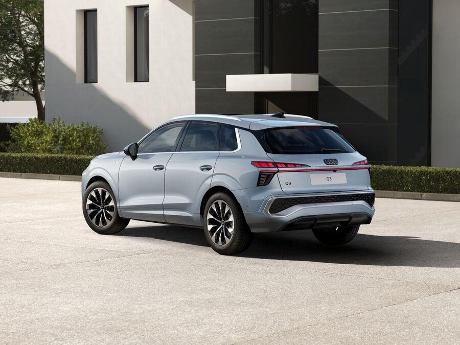 AUDI Audi Q3 SUV Business TFSI 110 kW S tronic