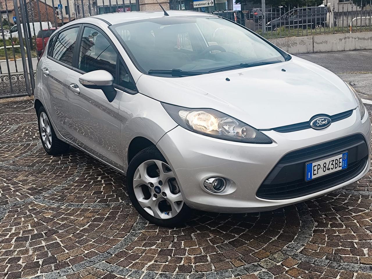 Ford Fiesta 1.4 TDCi 70CV 5 porte Titanium