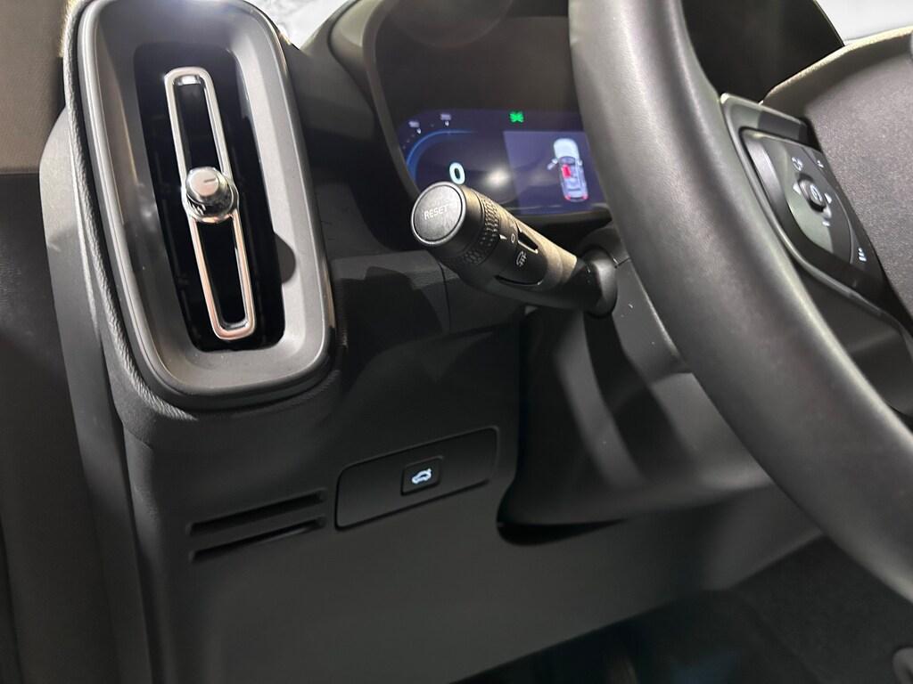 Volvo XC40 2.0 B3 Essential automatico