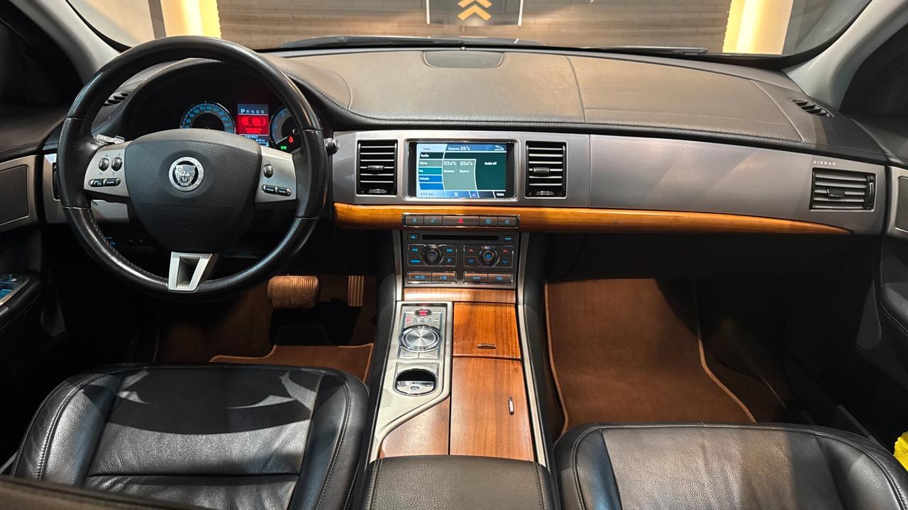 Jaguar XF 2.7D V6 - 2008
