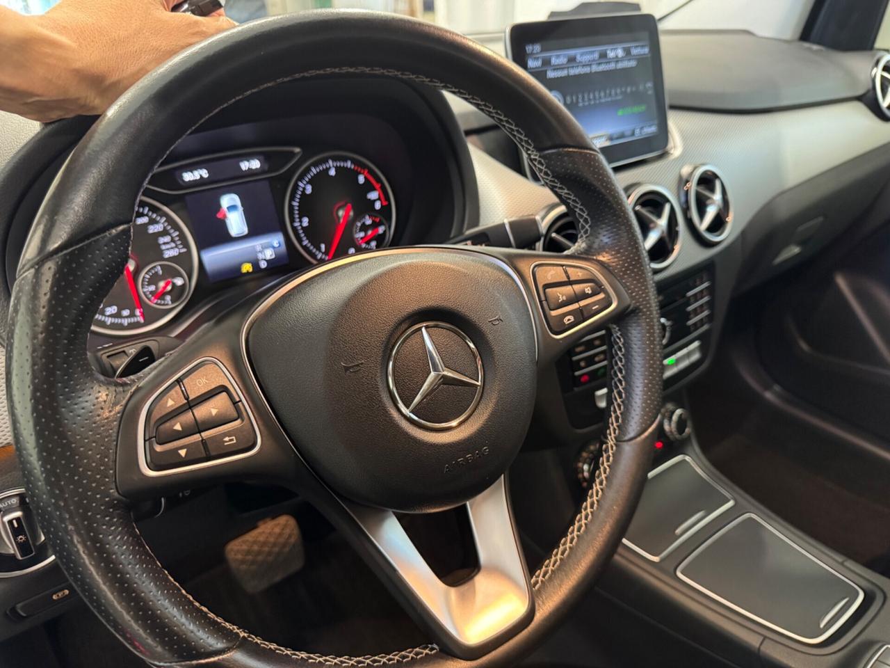Mercedes-benz B 200 d Automatic Premium