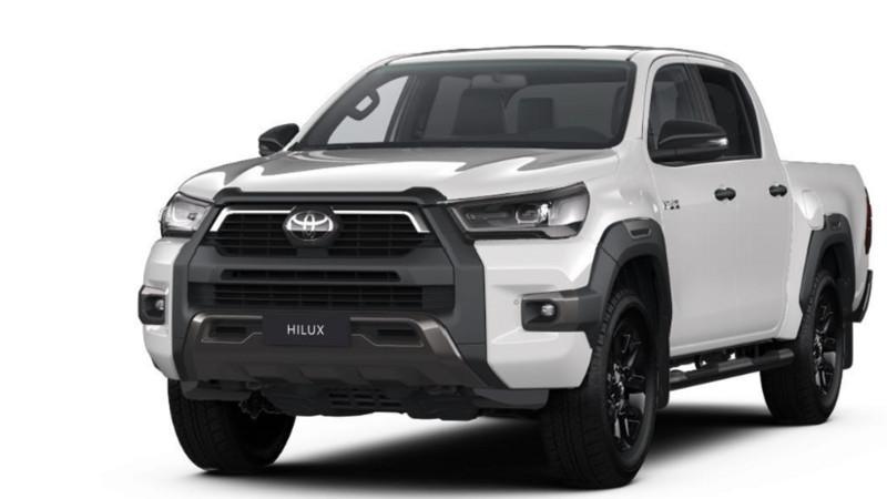 Toyota Hilux Hilux 2.8 D-4D A/T 4WD 48V 4 porte Double Cab Invincible