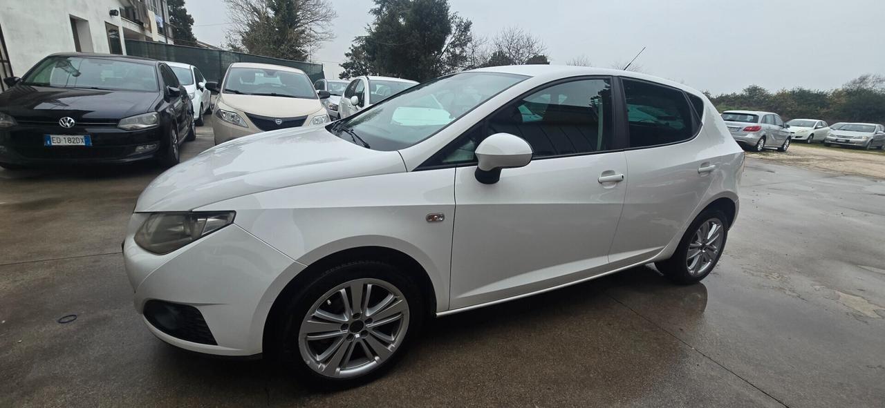 Seat Ibiza 1.2 70 CV 5p. Vendo con.passagio conpreso occasione più revisione x2 anni