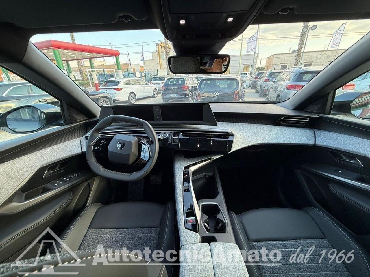 Peugeot 5008 Plug-in Hybrid 195 e-DCS7 Allure