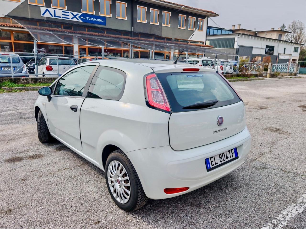 Fiat Punto 1.2 benzina 69cv Neopat - 54.000km