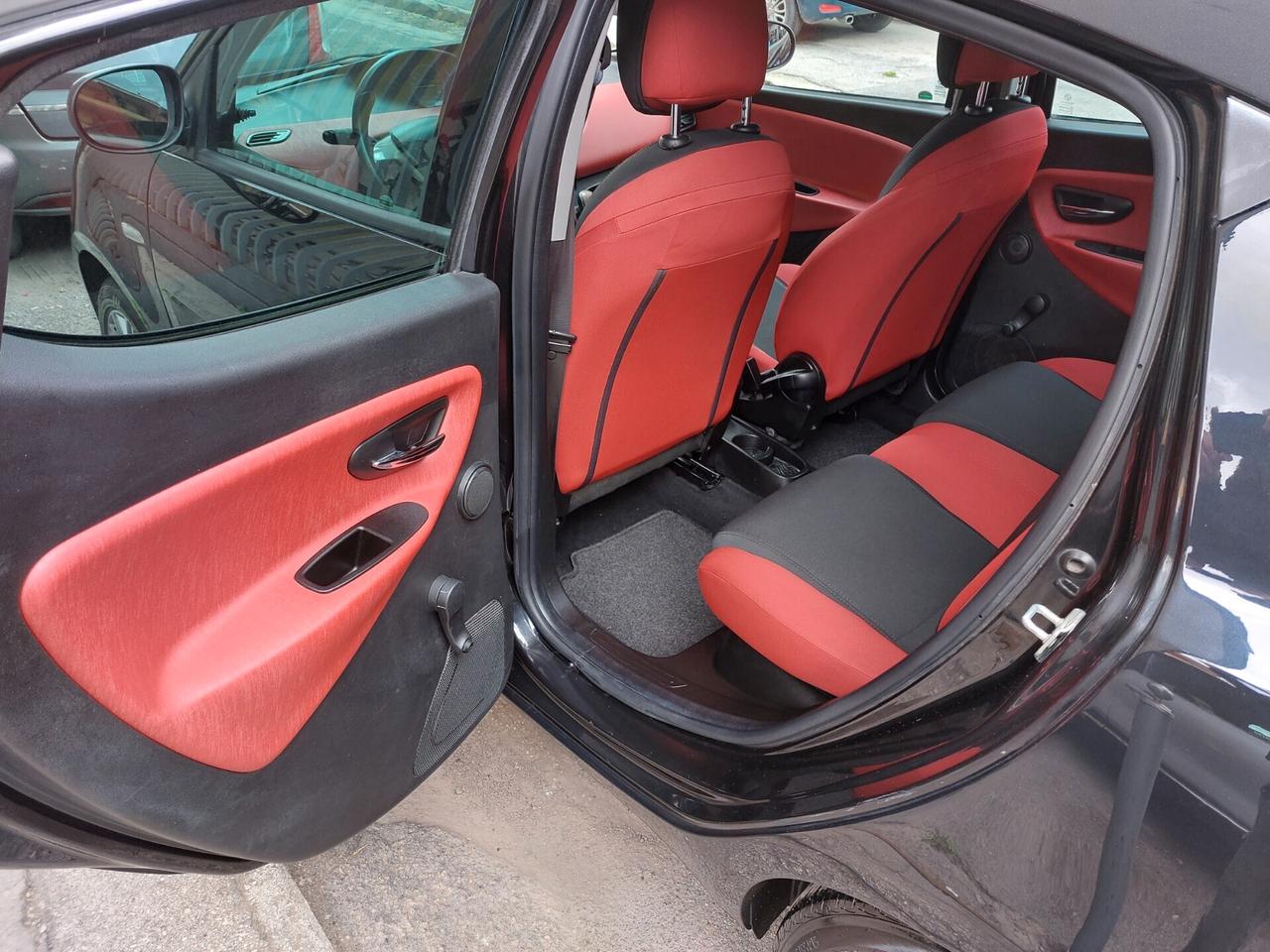 Lancia Ypsilon 1.2 69 CV 5 porte GPL Gold