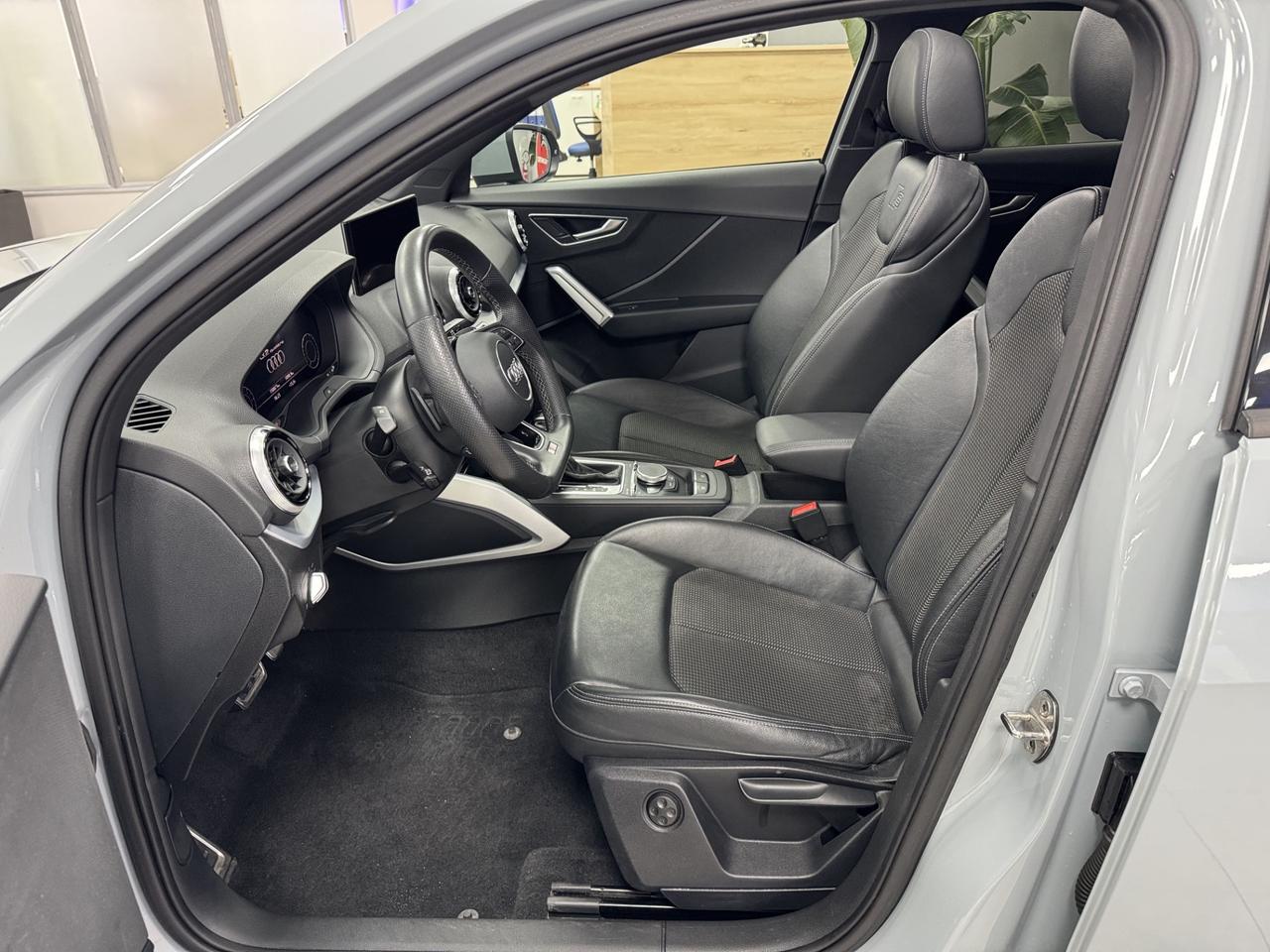 Audi Q2 35 TDI quattro S tronic line Edition