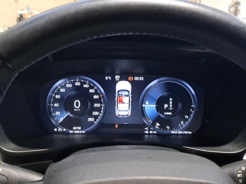 VOLVO XC40 T4 PLUG-IN HYBRID AUTO RECH INSCRIP EXPR 5 PORTE SUV