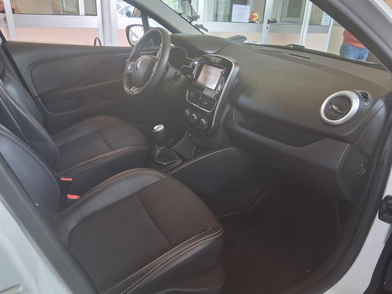 Renault Clio TCe 12V 75 CV 5 porte Duel