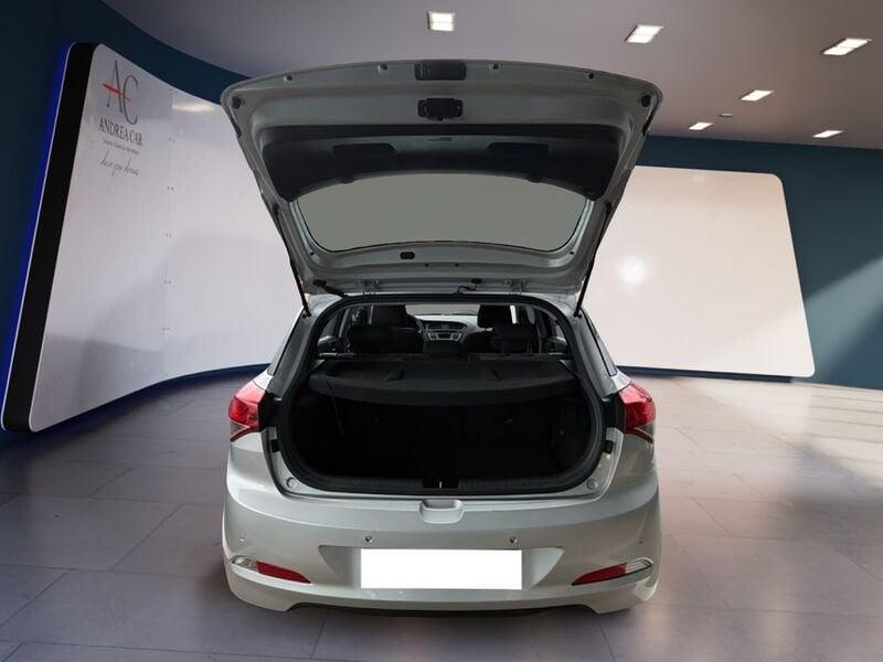 Hyundai i20 i20 5p 1.1 crdi Login 75cv