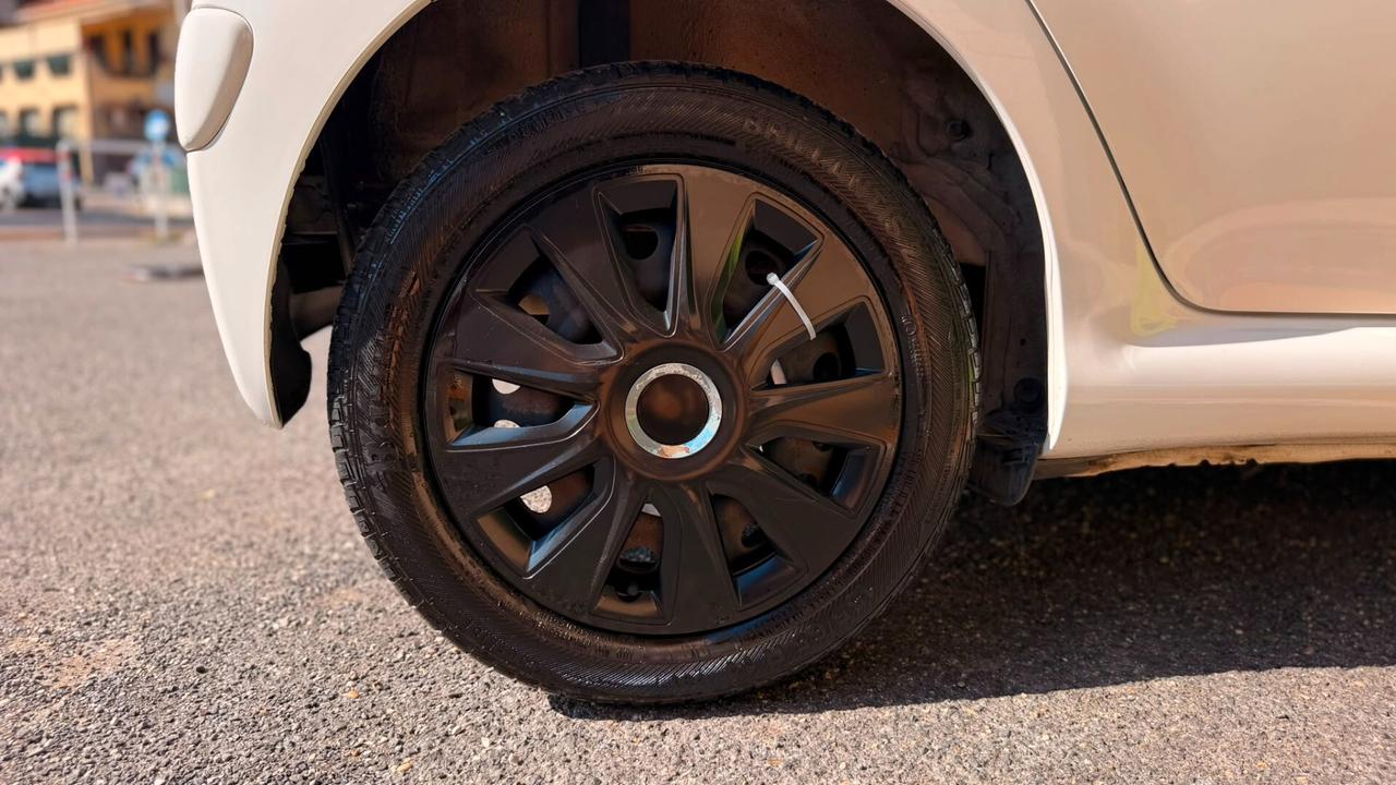Toyota Aygo 1.0 12V VVT-i 5 porte Lounge Connect MMT