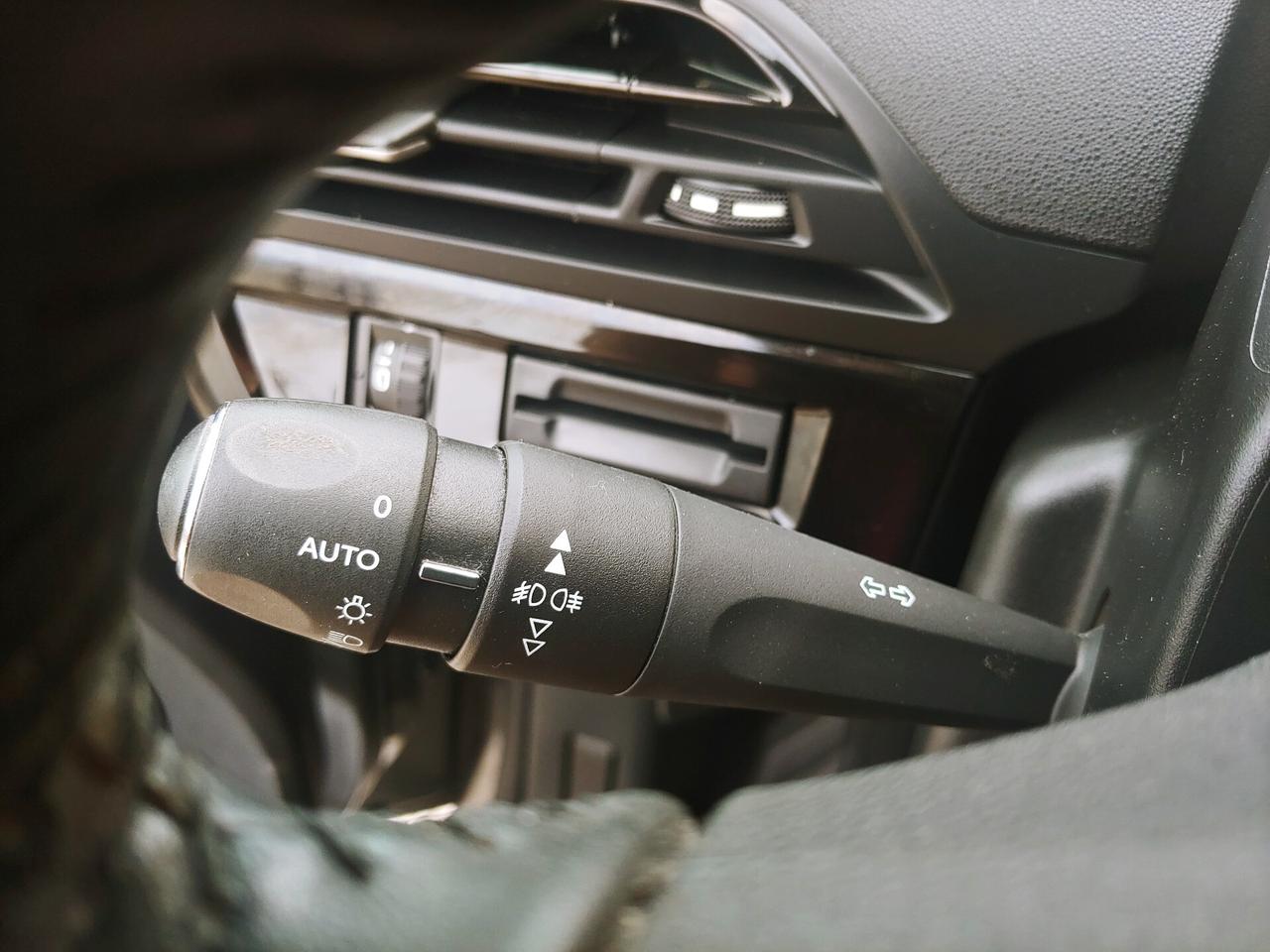 Citroen C4 SpaceTourer LED - APP - NAVI- 7 POSTI