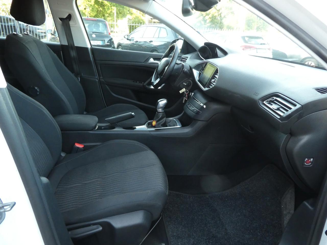 Peugeot 308 BlueHDi 100 S&S SW ok neopatentati