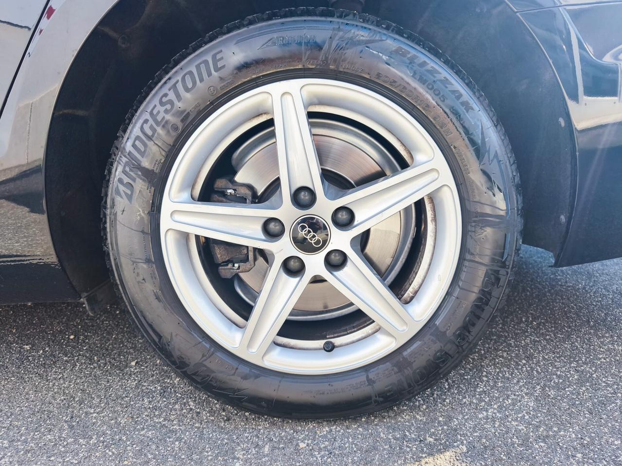 Audi A4 Avant 30 TDI/136 CV S tronic line edition