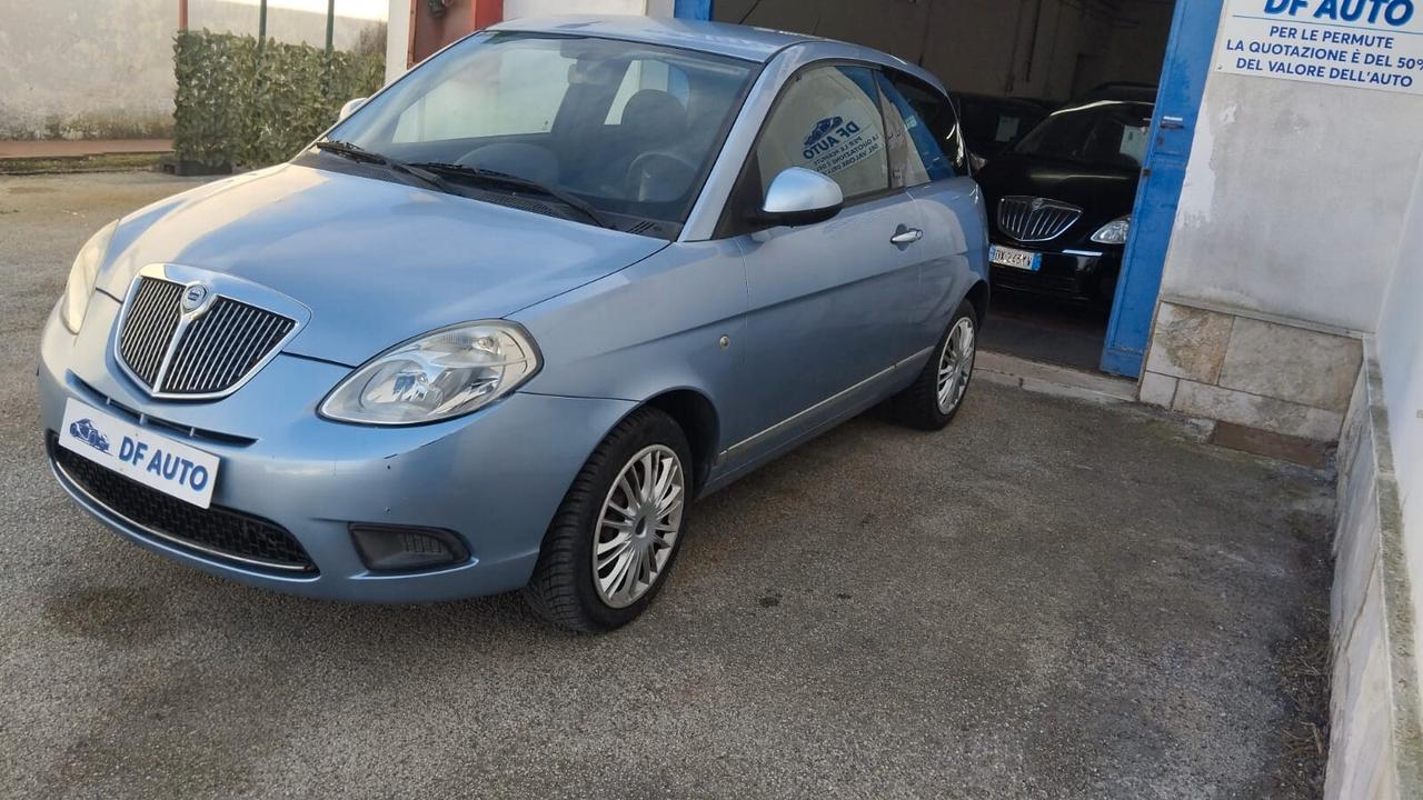 Lancia Ypsilon 1.3 MJT 75 CV Diva