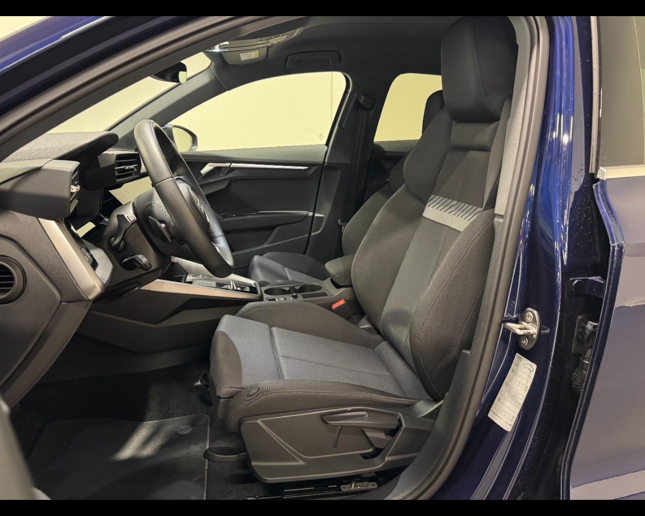 AUDI A3 SEDAN 35 TDI S-TRONIC S LINE