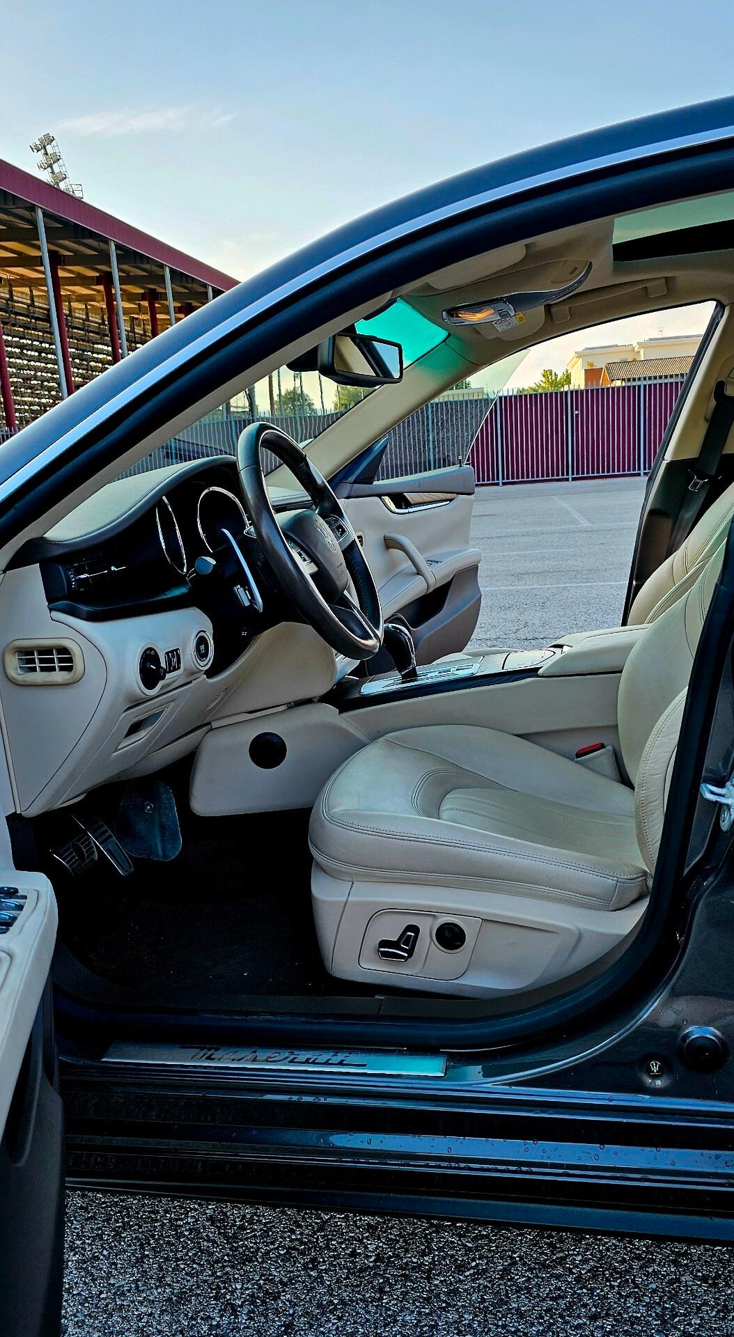 Maserati Quattroporte v6