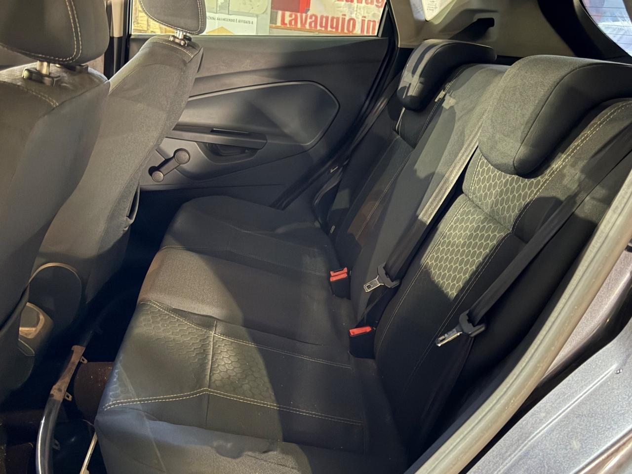 Ford Fiesta 1.4 5 porte benzina/gpl - 2010