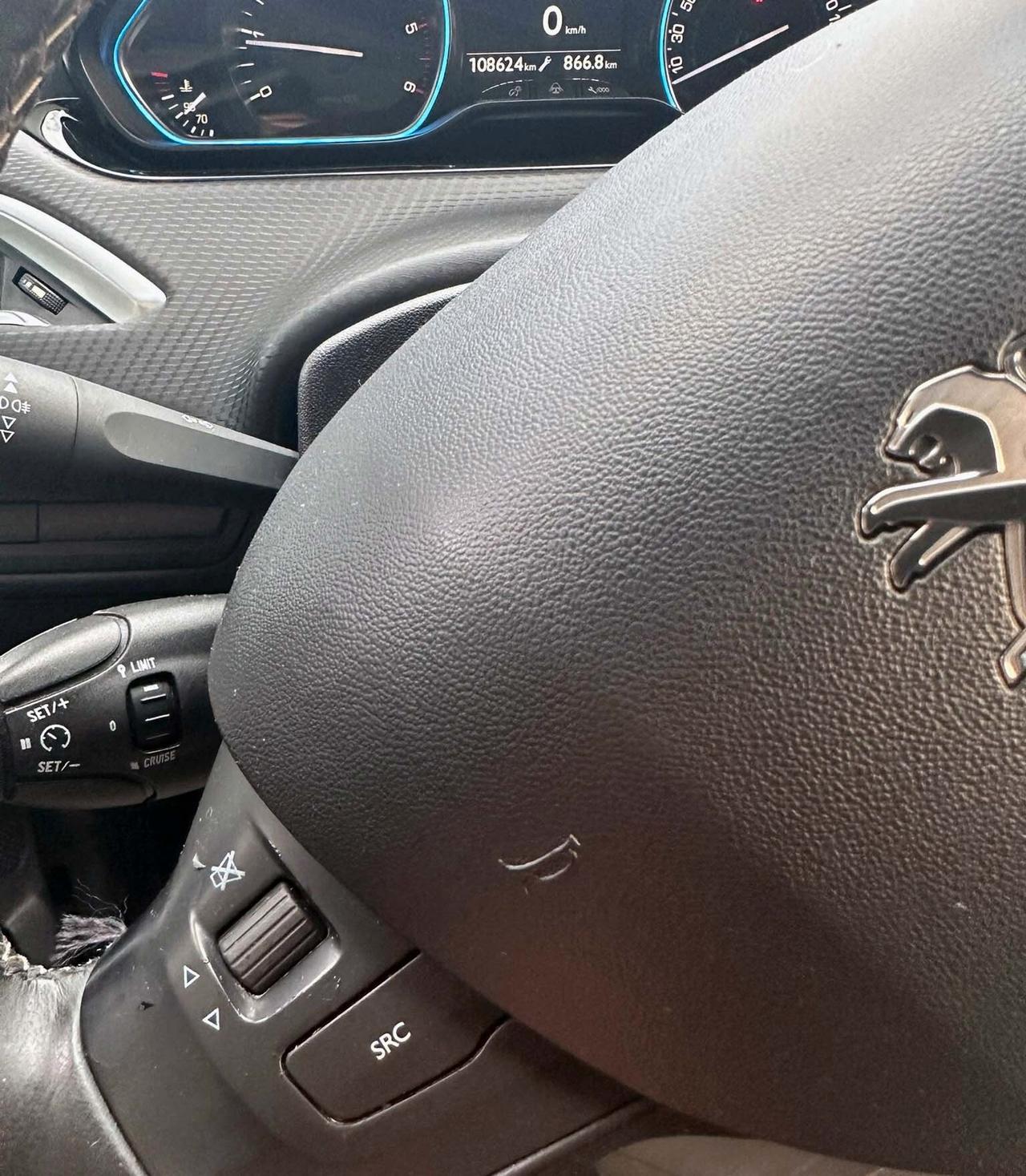 Peugeot 2008 BlueHDi 100 CV Black Matt 2 Proprietari Retrocamera Grip Control