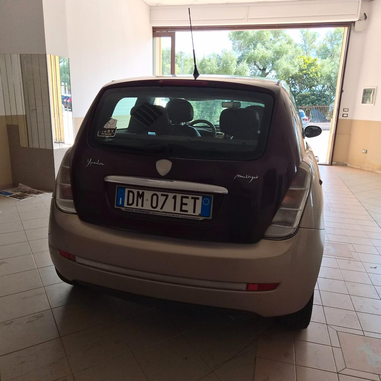 Lancia Ypsilon 1.3 MJT 75 CV Platino