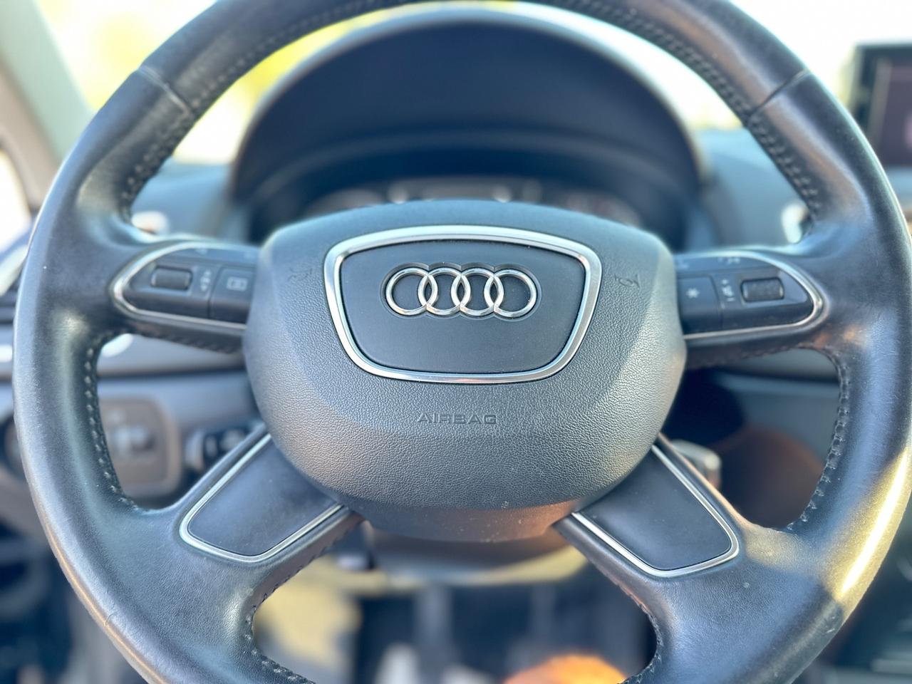 Audi Q3 2.0 TDI Advanced Plus-2012 PELLE/NAVI/17"