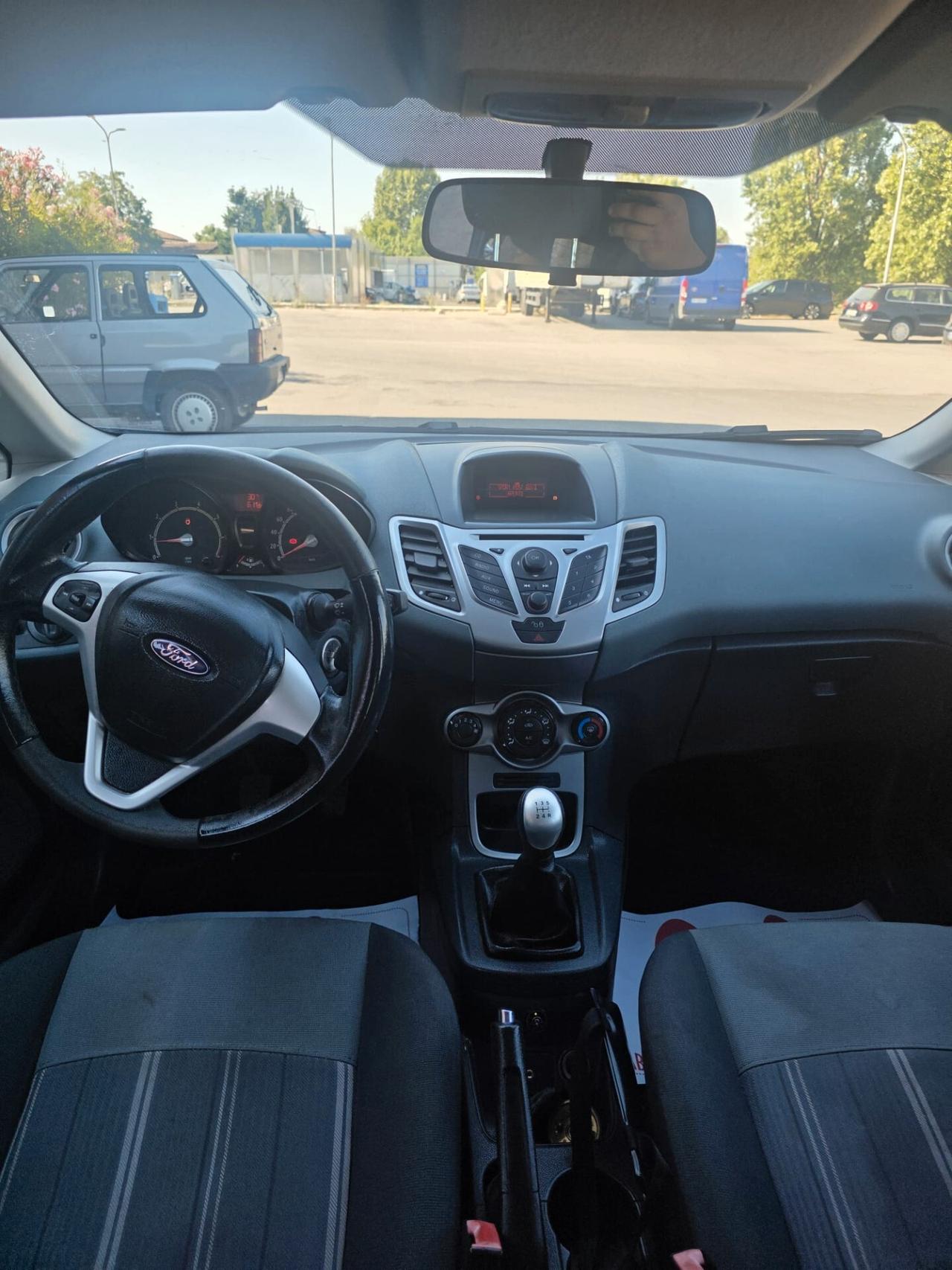 Ford Fiesta 1.4 5 porte Bz.- GPL Titanium