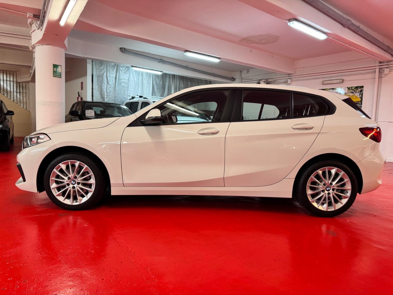 Bmw 118 118i 5p. Business Advantage