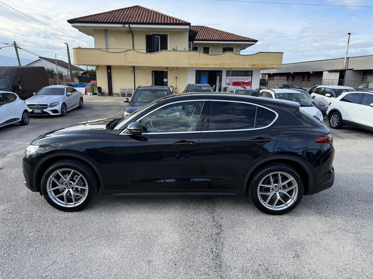 ALFAROMEO STELVIO AT8 Q4 EXECUTIVE NAVI PELLE