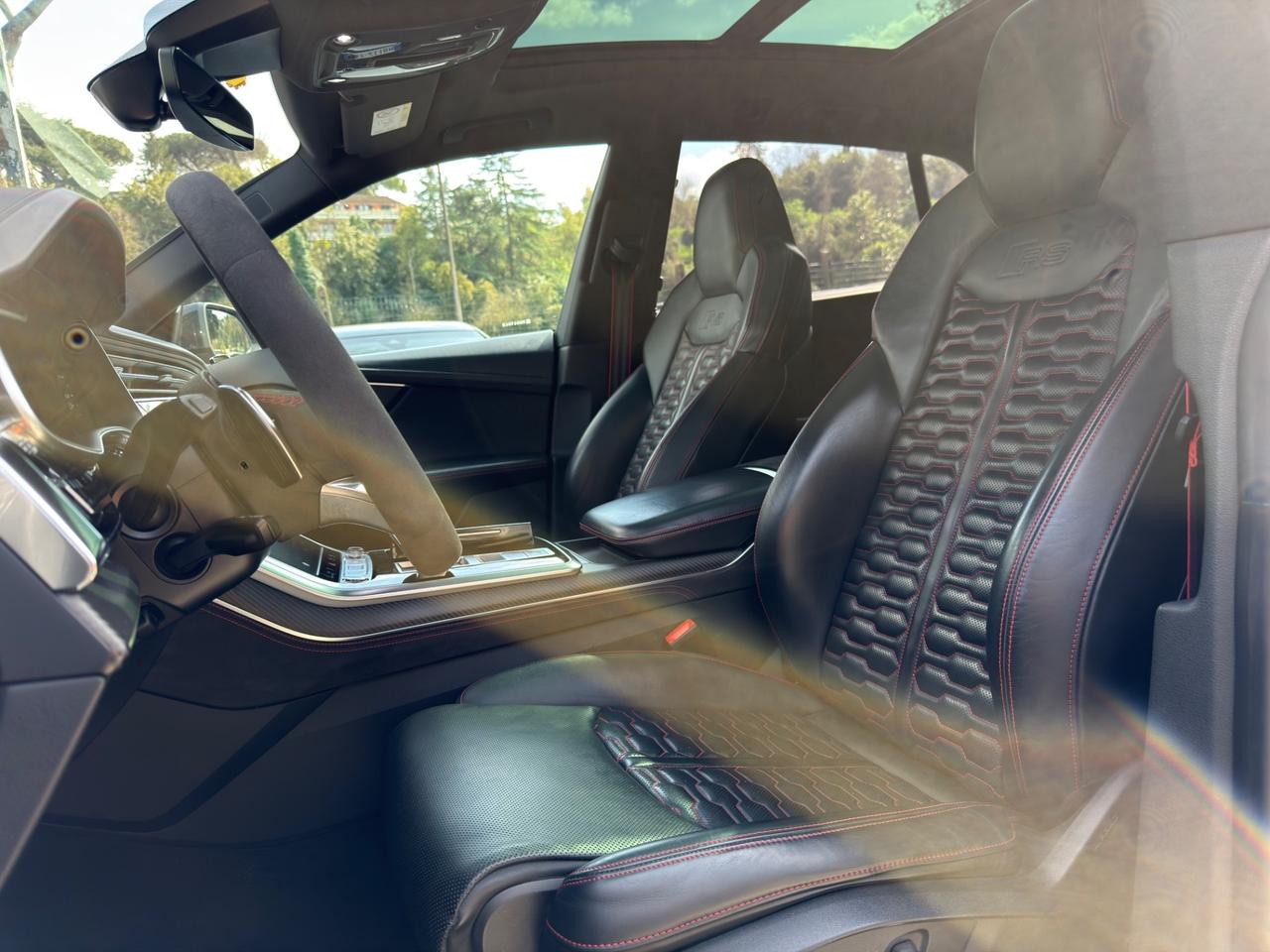 Audi Q8 RS TFSI V8 quattro tiptronic