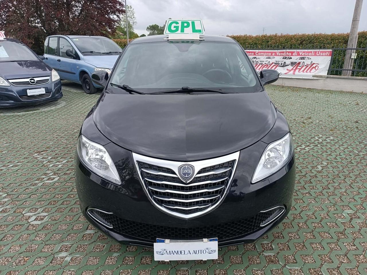 Lancia Ypsilon 1.2 69 CV 5 porte GPL Ecochic Silver