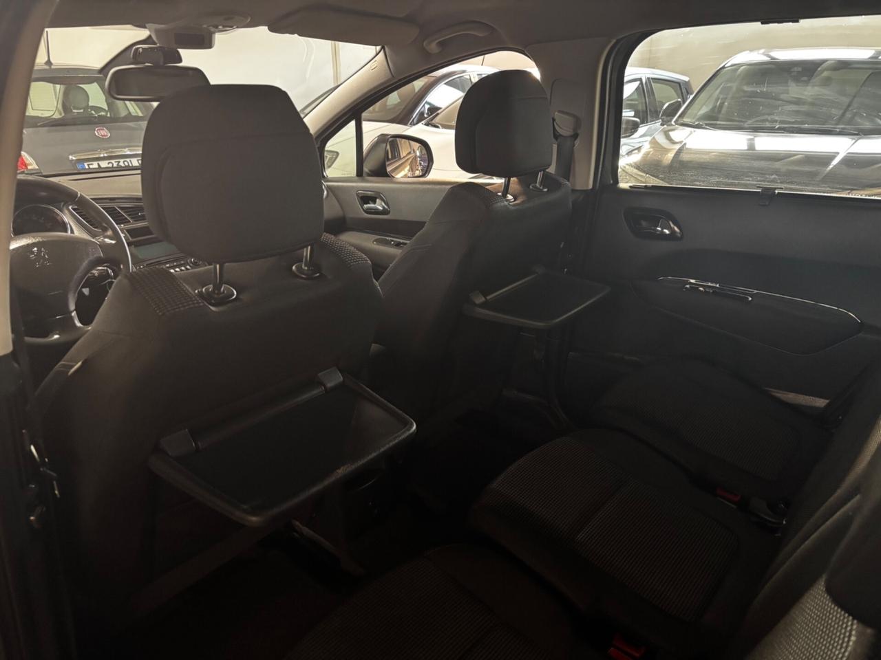 Peugeot 5008 2.0 HDi 7 POSTI BUSINESS