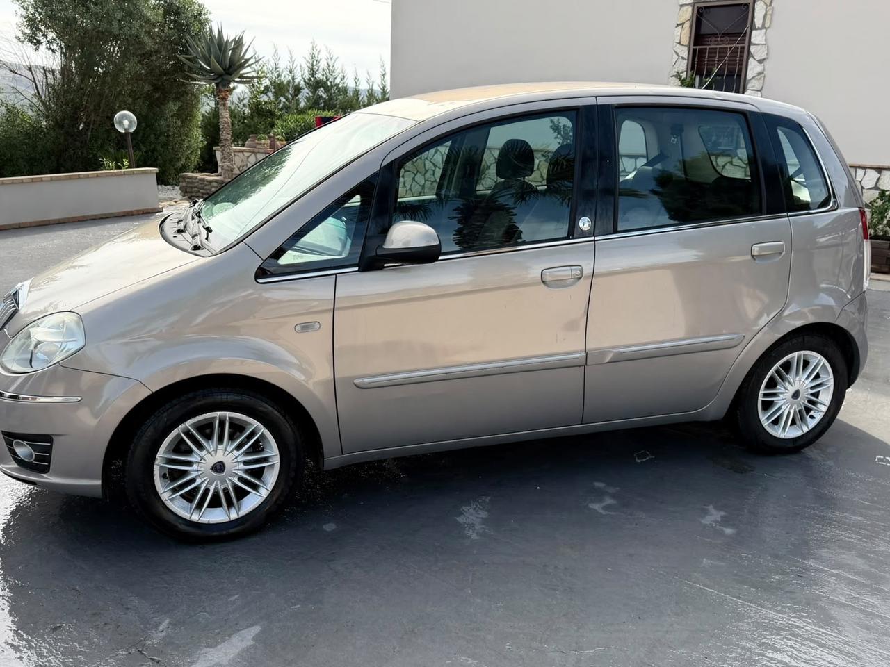 Lancia MUSA 1.4 Argento Ecochic GPL