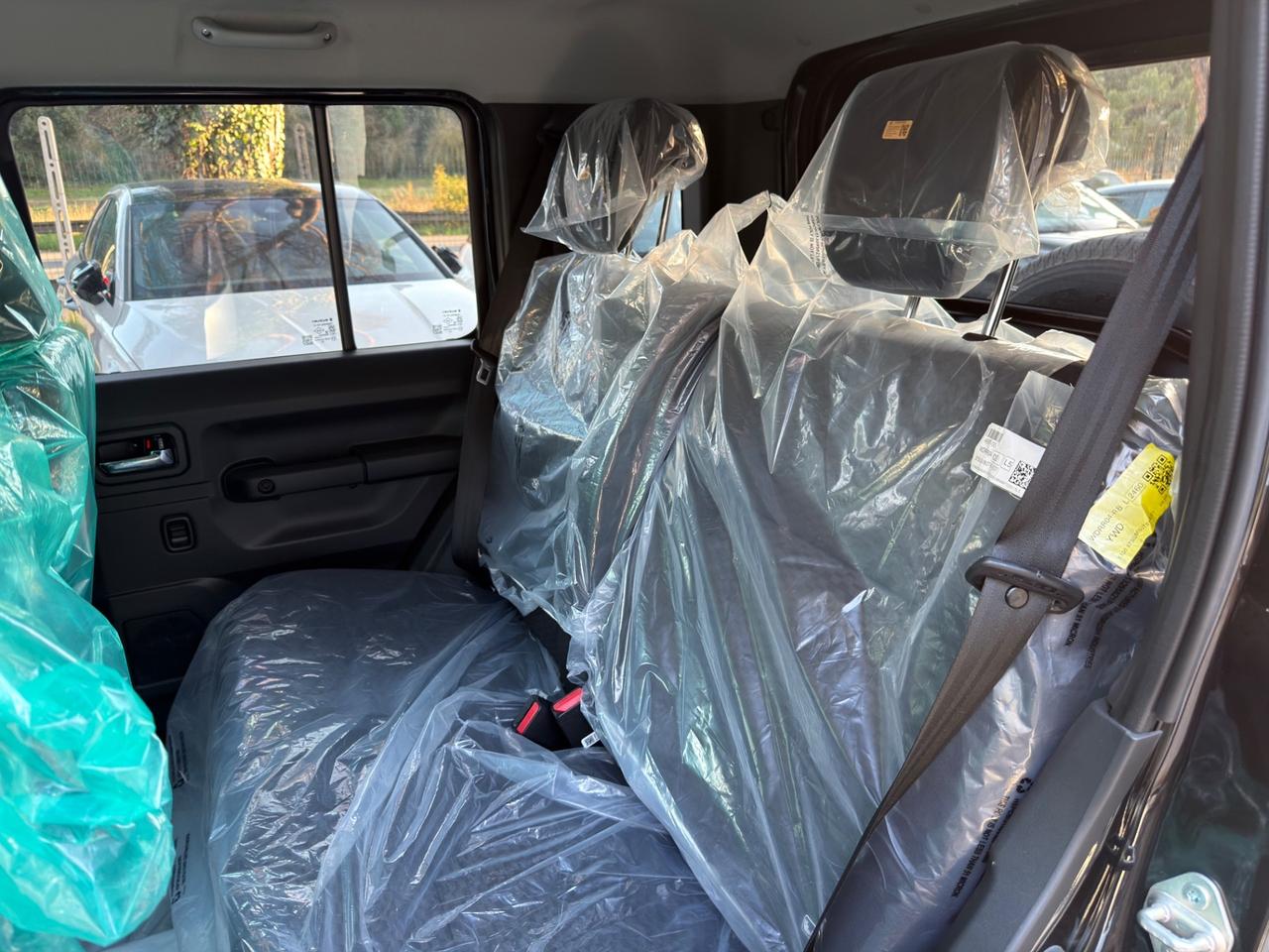 Suzuki Jimny 1.5 automatico 5 porte