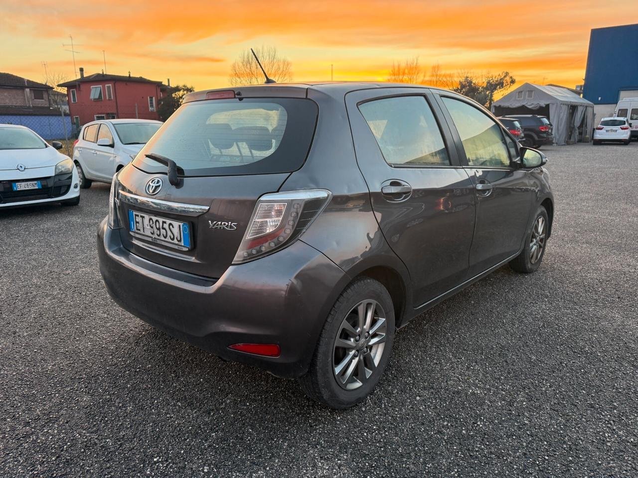 Toyota Yaris 1.0 5 porte Lounge