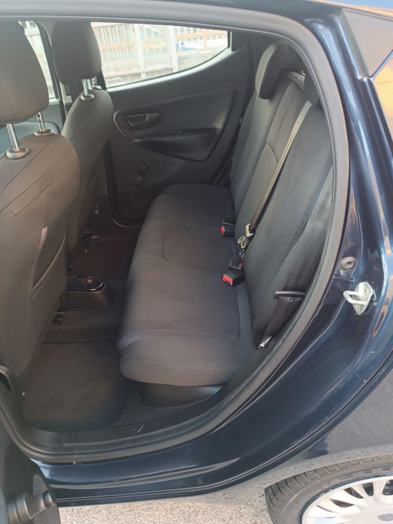 LANCIA Ypsilon 1.2 69 CV 5 porte GPL Ecochic Gold