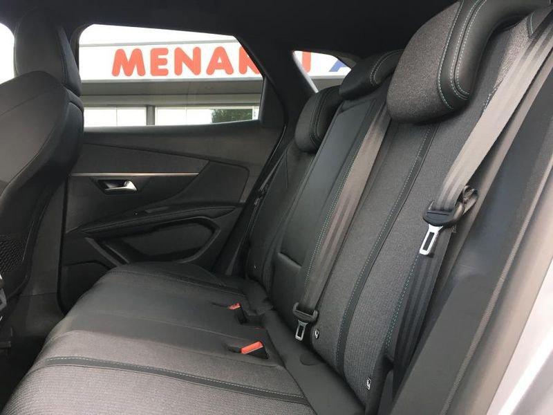 Peugeot 3008 PureTech Turbo 130 Allure Pack NAVI+KEYLESS 17 MILA KM