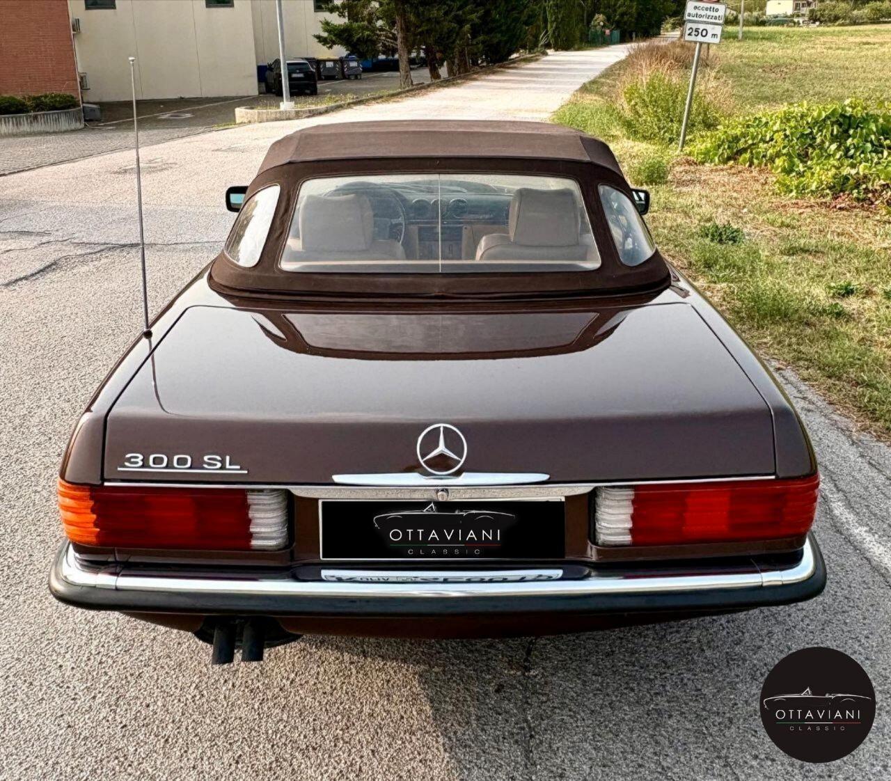 Mercedes SL 300 r107 targa ORO ASI