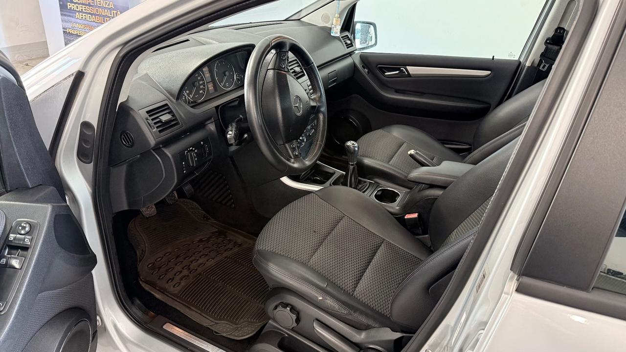 Mercedes-benz A 160 BlueEFFICIENCY Coupé Avantgarde