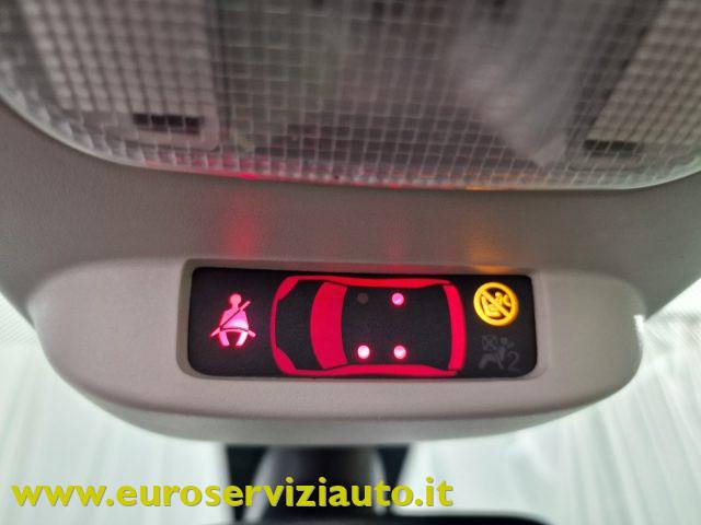 PEUGEOT 308 1.6 THP 150CV CC Féline