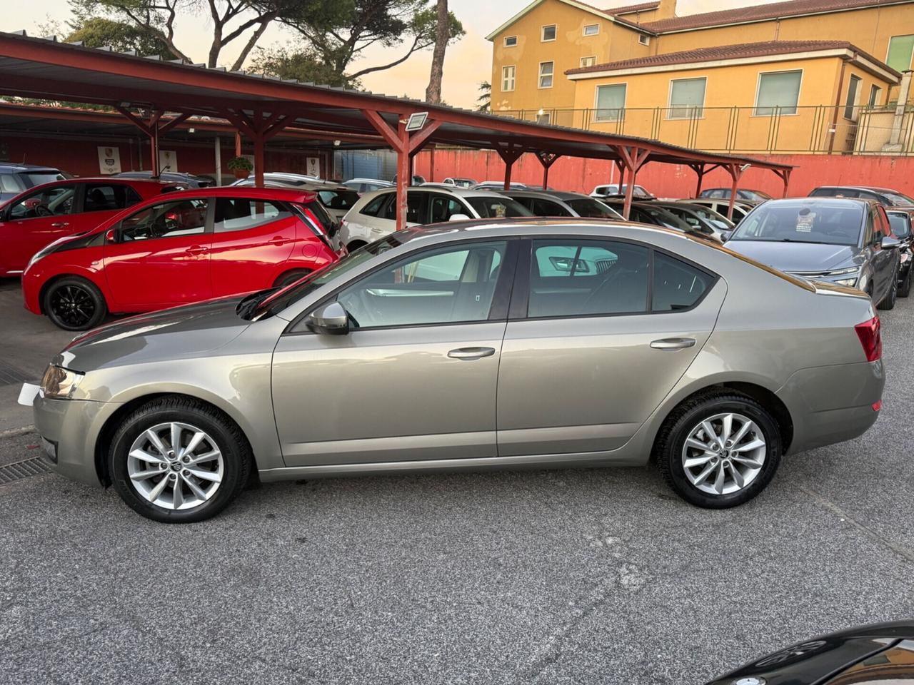 Octavia 2.0 TDI 150CV/unipro/berlina/dsg/garanzia