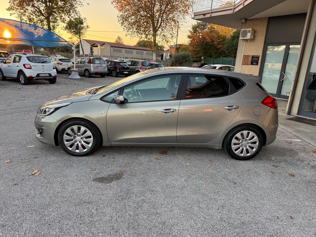 Kia Ceed cee'd 1.6 CRDi 110 CV - Neopatentati