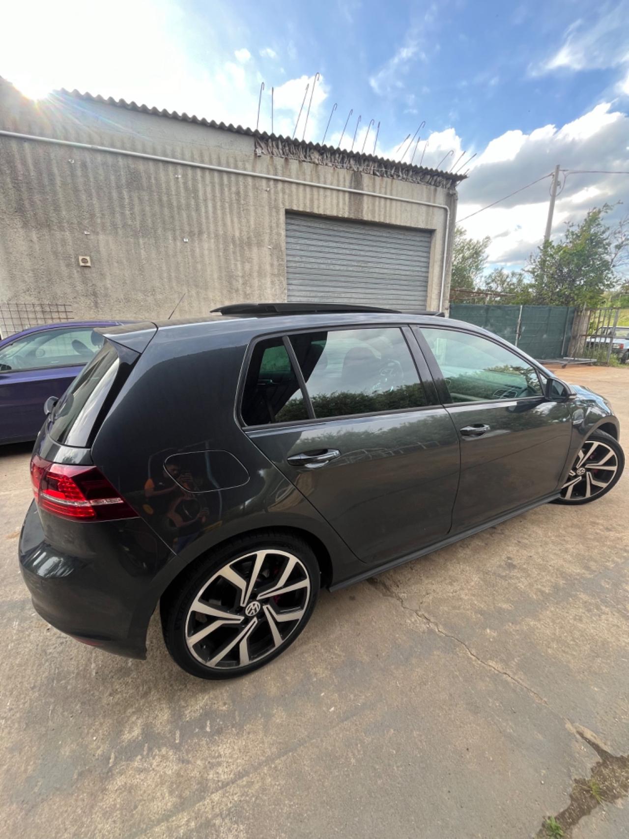 Volkswagen Golf GTD 2.0 TDI DSG 5p. BlueMotion Technology
