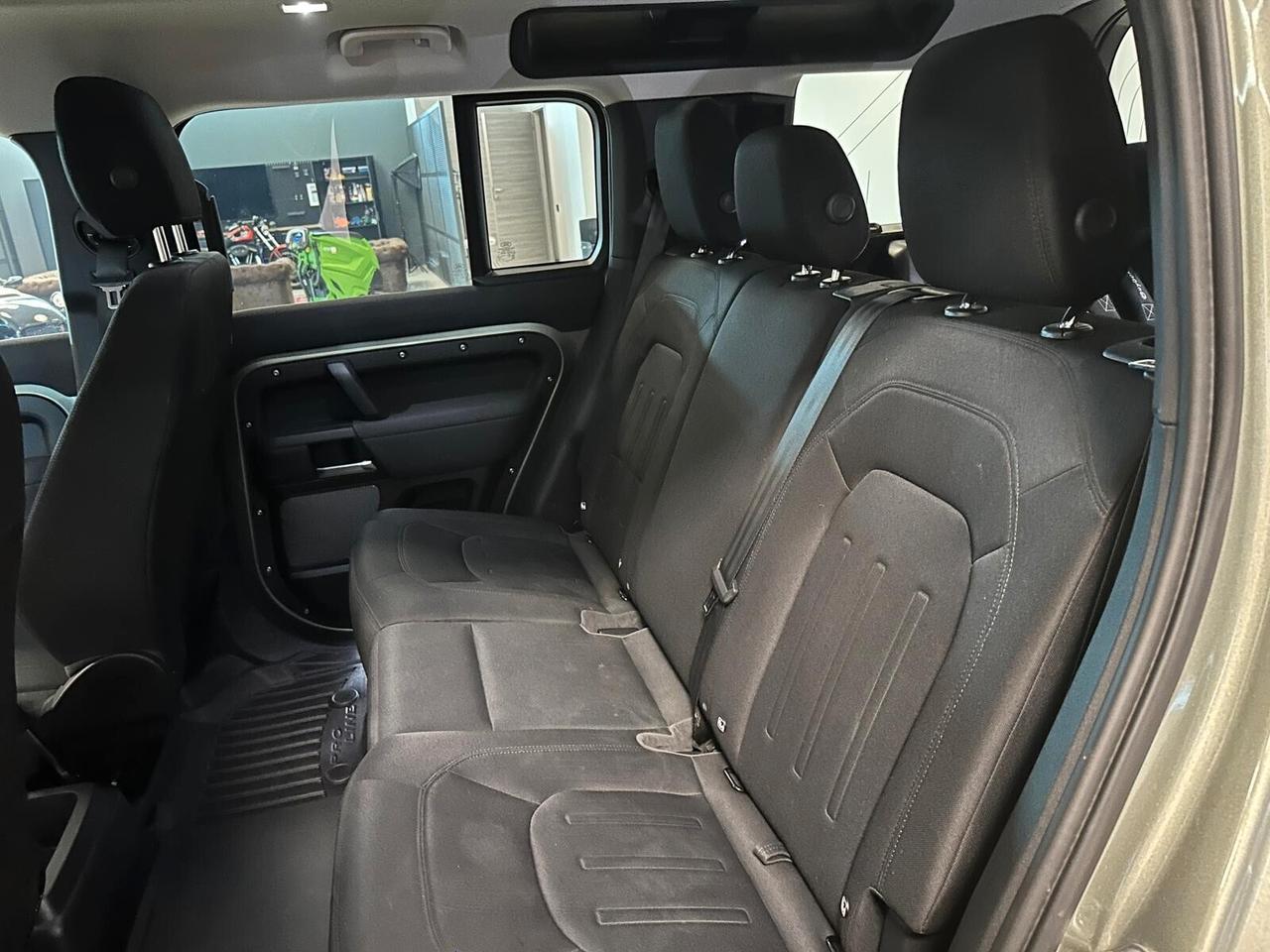 Land Rover Defender 110 3.0D I6 200 CV AWD Auto S AUTOCARRO N1