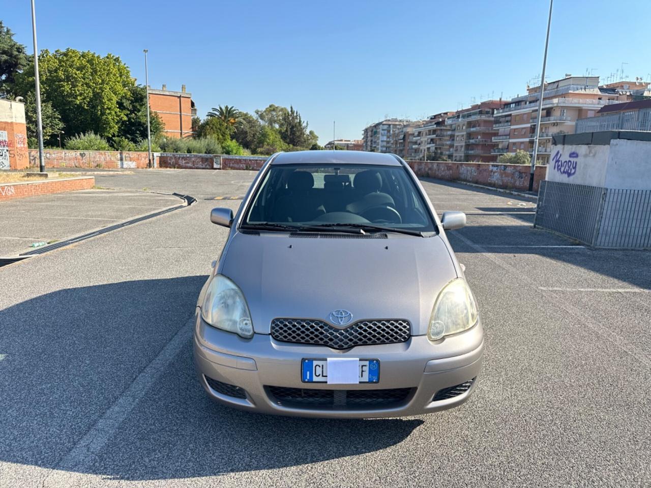 Toyota Yaris 1.0i 5p Sol